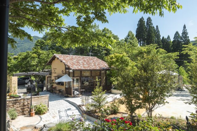 宮崎県旅行で春夏秋冬で変わる五ヶ瀬の景色と旅の楽しみ方｜ご友人との小旅行の旅程に関連するCORASITAの外観・景色の写真 1